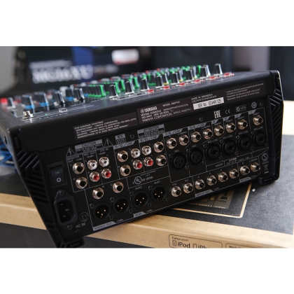 Mixer Yamaha MGP12X