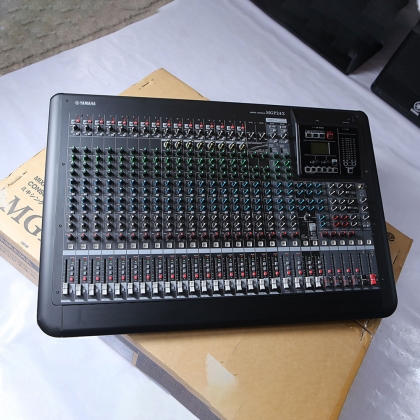 Mixer Yamaha MGP24X